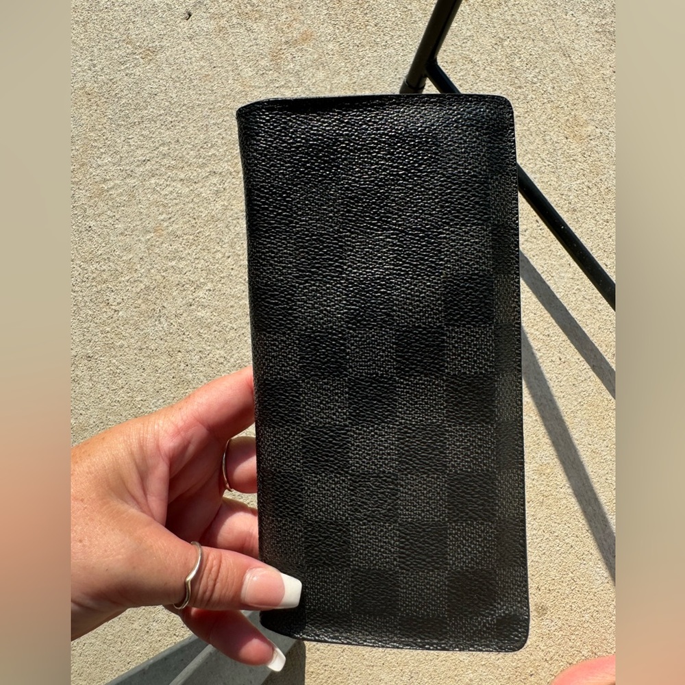 Louis Vuitton Damier Graphite Brazza Wallet